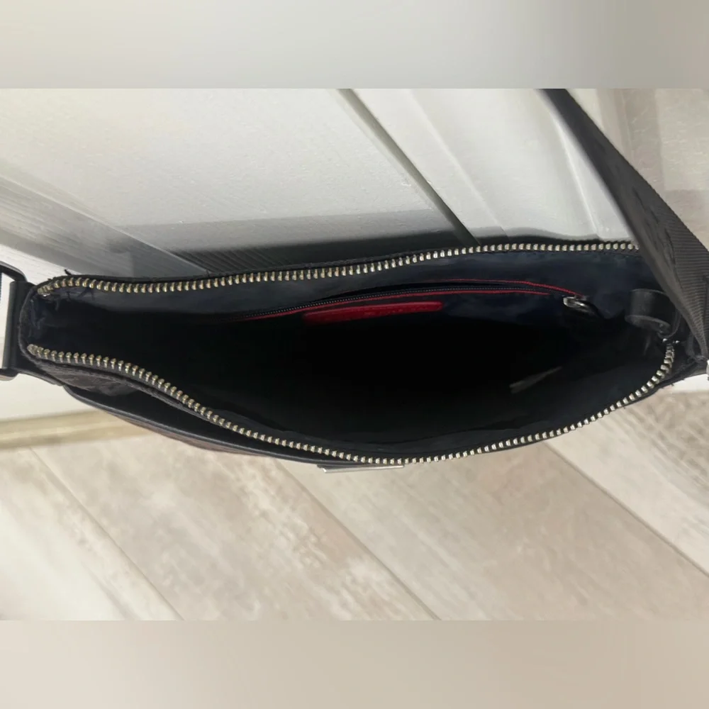Tommy Hilfiger Black Jacquard Messenger Crossbody